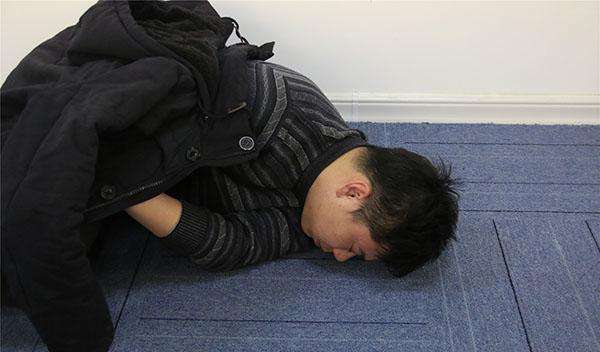 熬夜猝死的前兆是什么？熬夜出現(xiàn)這4個(gè)種跡象，千萬要注意！