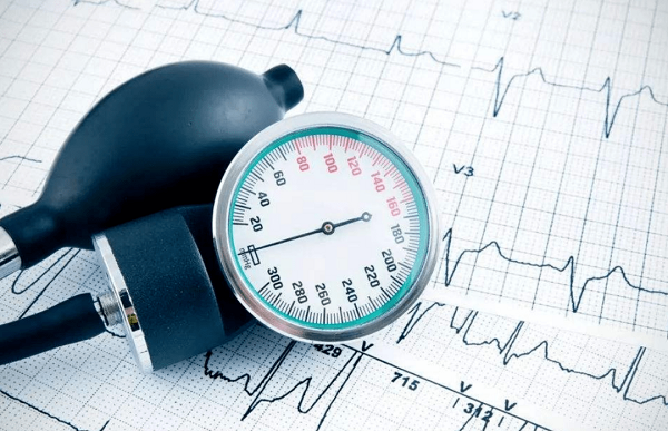 血壓高會(huì)引發(fā)血脂高和血糖高，這幾個(gè)之間究竟有什么關(guān)系呢？